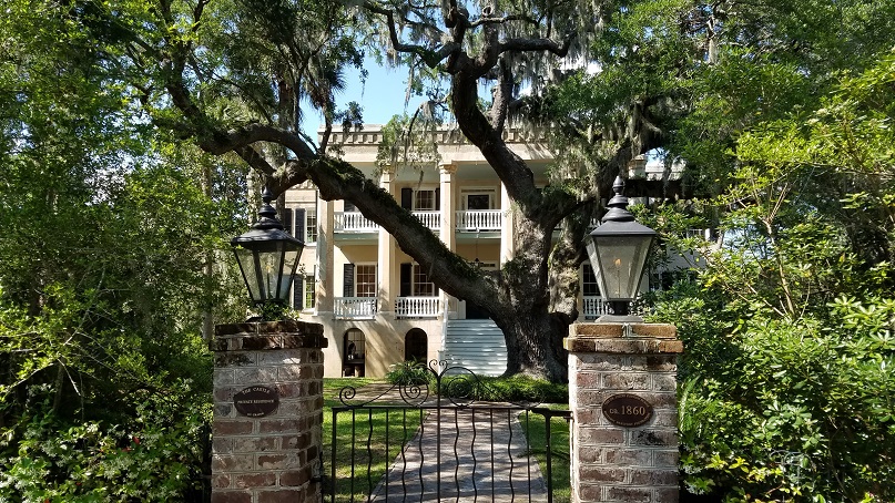 Beaufort 3: mansion in the oaks